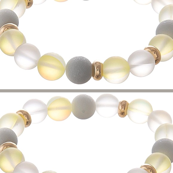 Iridescent Transparent Beaded Stretch Bracelet NWT - Picture 2 of 6